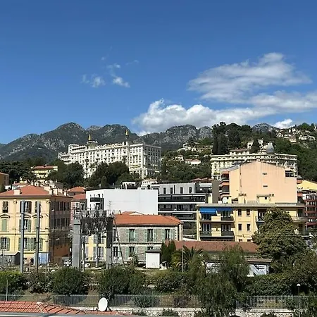 Διαμέρισμα With Sunny Terrace Air Conditioning