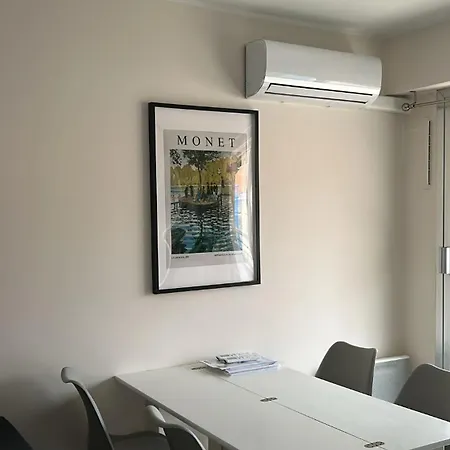 Διαμέρισμα With Sunny Terrace Air Conditioning *