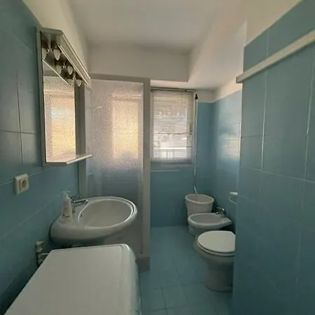 Διαμέρισμα With Sunny Terrace Air Conditioning *