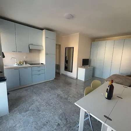 Apartment With Sunny Terrace Air Conditioning *