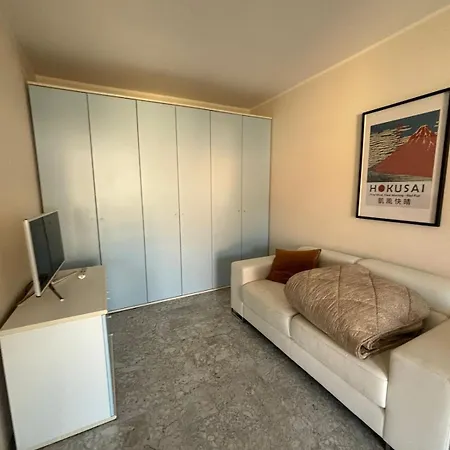 With Sunny Terrace Air Conditioning Μεντόν